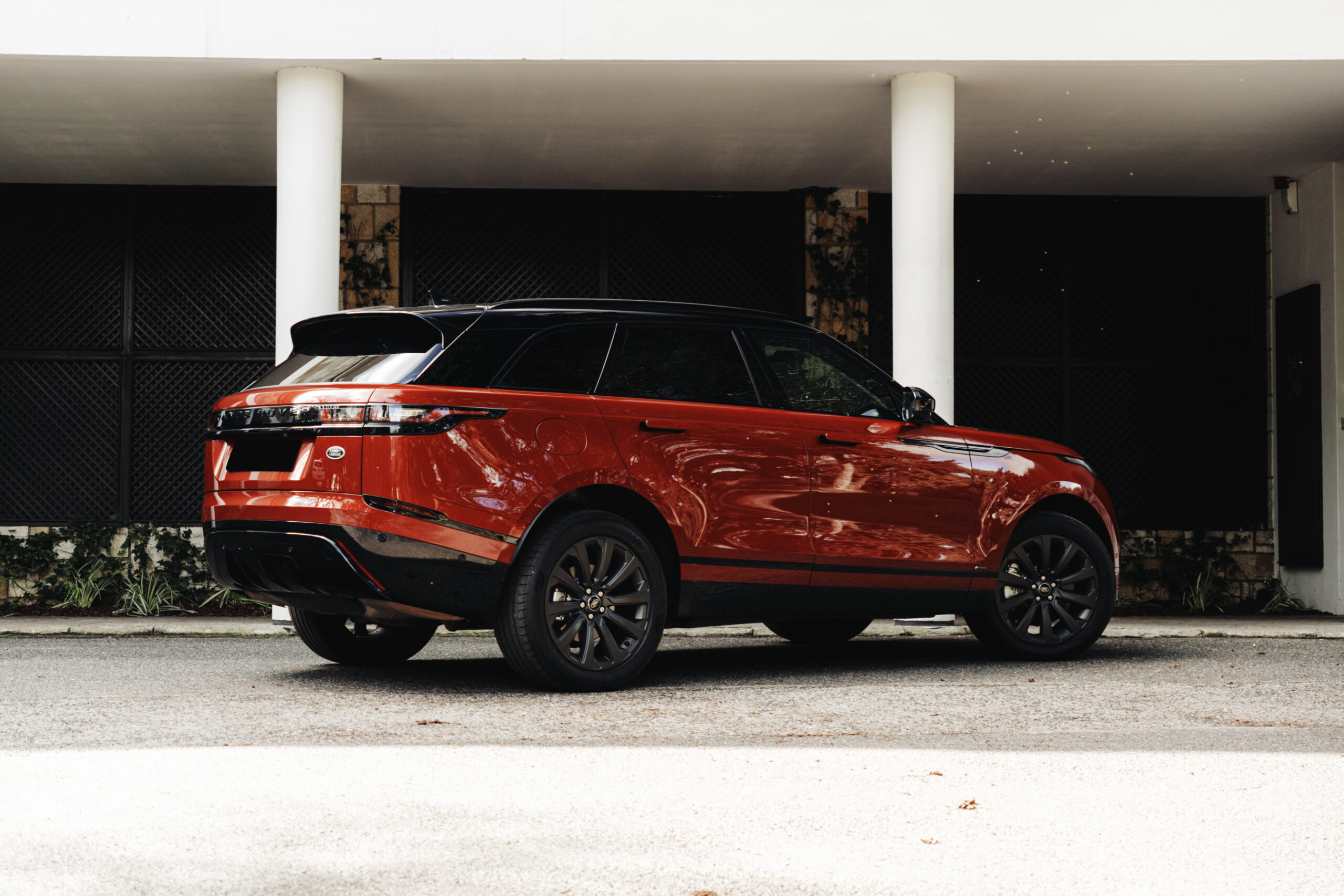 Land Rover Range Rover Velar 2.0 P400e AWD R-Dynamic
