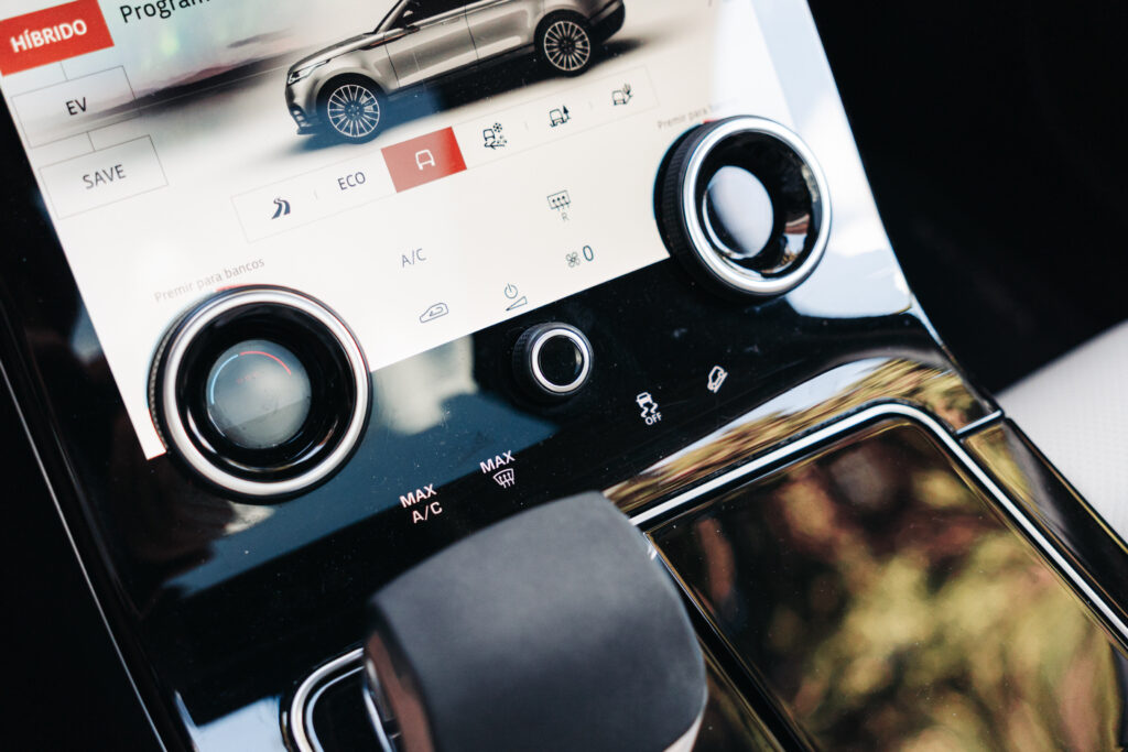 Land Rover Range Rover Velar 2.0 P400e AWD R-Dynamic