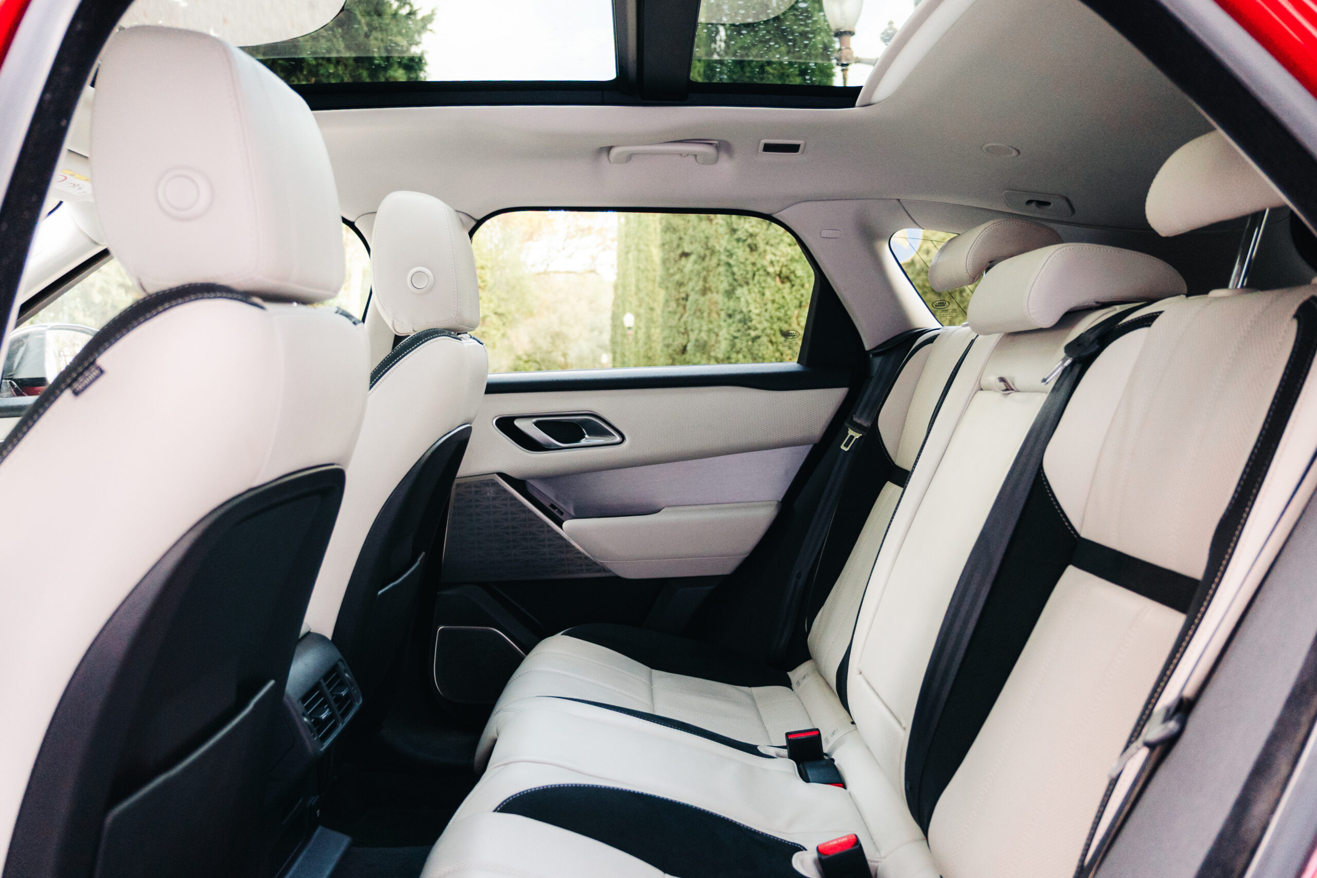 Land Rover Range Rover Velar 2.0 P400e AWD R-Dynamic