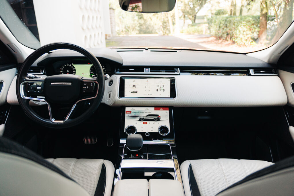 Land Rover Range Rover Velar 2.0 P400e AWD R-Dynamic