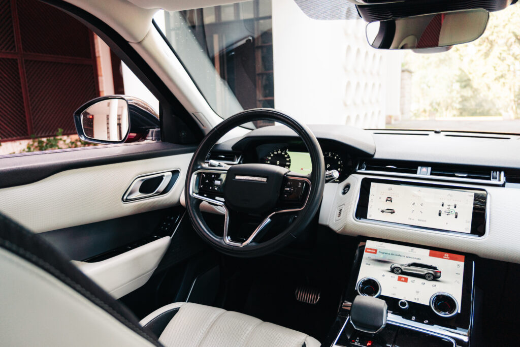 Land Rover Range Rover Velar 2.0 P400e AWD R-Dynamic